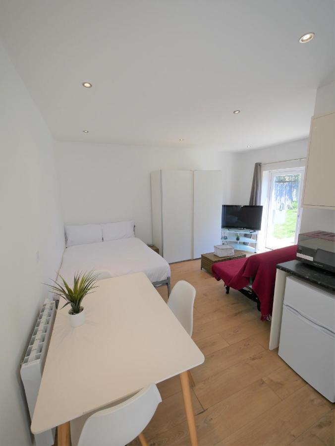 Turay Court Holiday Apartments Bournemouth Exterior photo