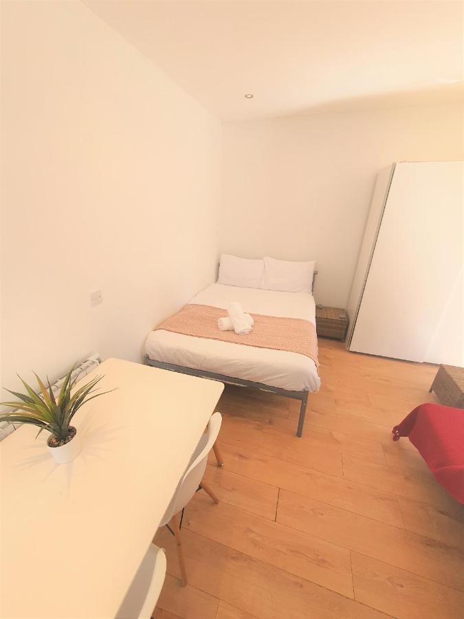 Turay Court Holiday Apartments Bournemouth Exterior photo