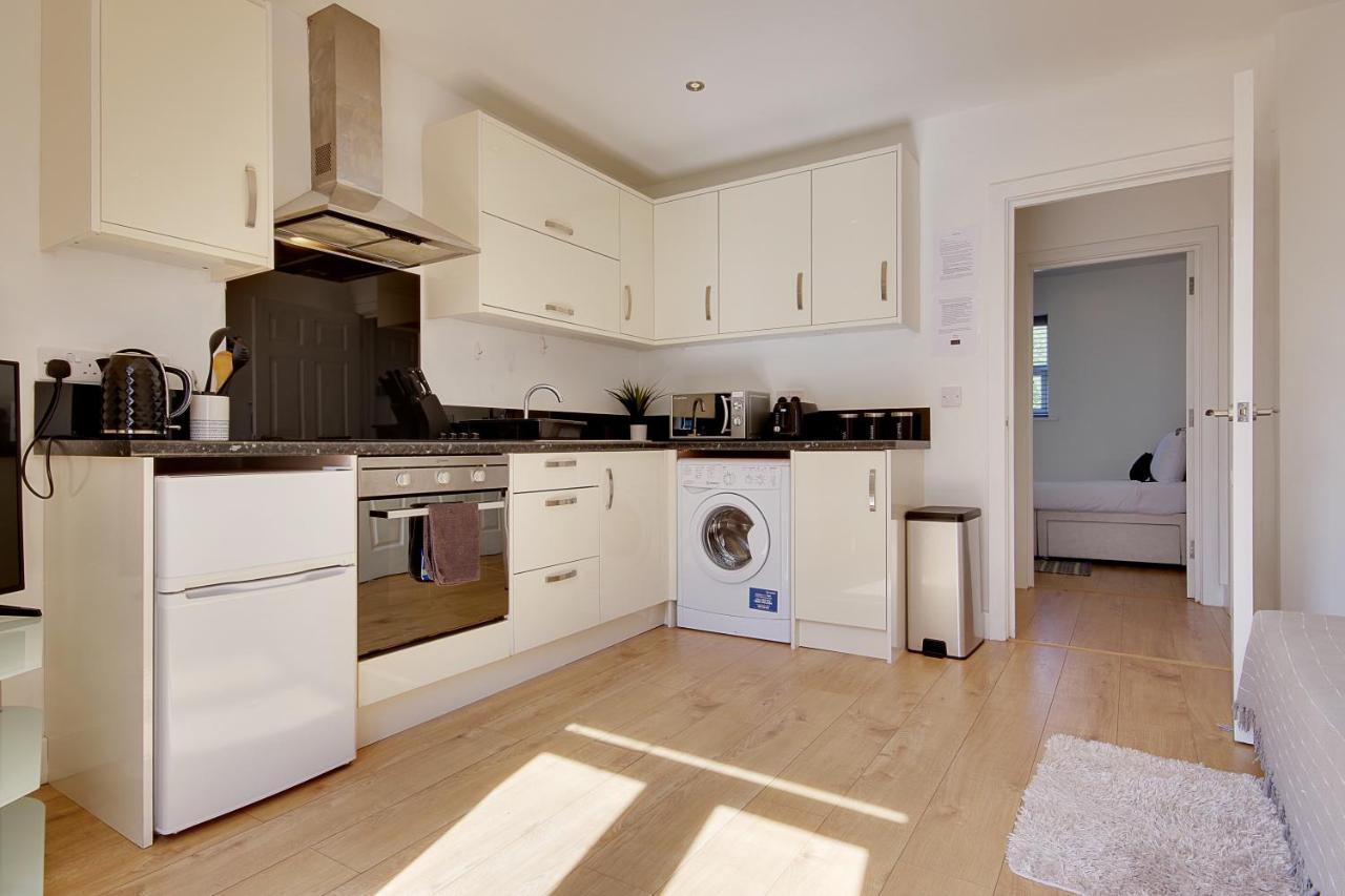 Turay Court Holiday Apartments Bournemouth Exterior photo